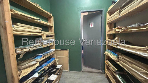 Alquiler De Casa Para Uso Comercial En Chuao Cl 25-11603
