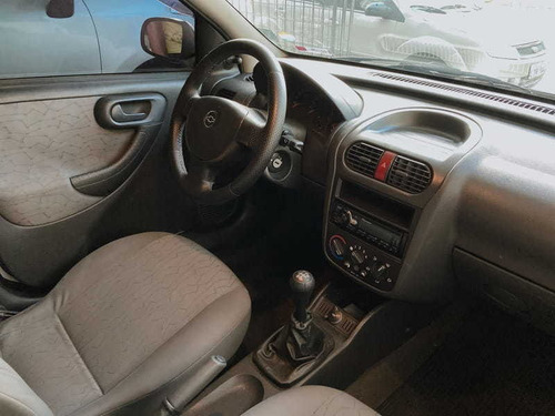 Imagem 9 de 14 de Chevrolet Corsa Sedan Maxx 1.0 8v 4p 2007