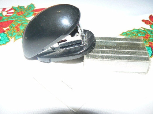 Mini Engrapadora Usada Con Cajita De Grapas Estándar