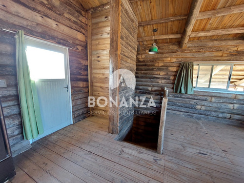 Cabaña En Venta, Piriápolis. Padrón Único. Posibilidad De Financiación