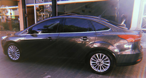 Imagen 5 de 14 de Ford Focus Titanium 2.0 4p. 2018 Automático Full Con Cuero