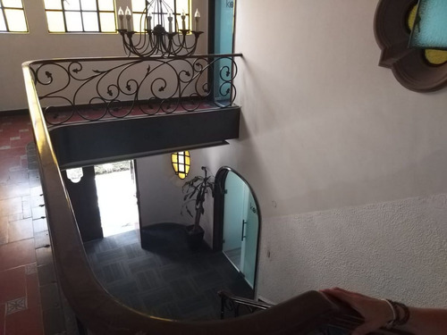 Imagen 6 de 14 de Casa Para Oficinas En Venta / Adolfo Prieto