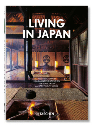 Libro Living In Japan. 40th Ed.