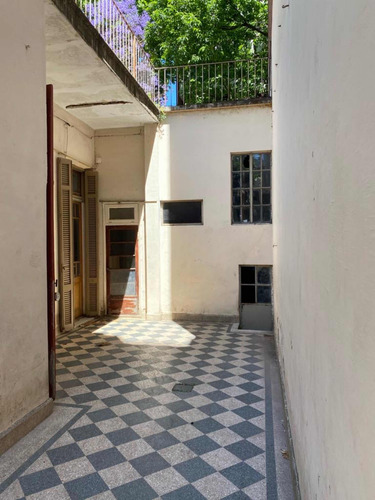 Alquiler Casa De Estilo Caballito Uso Gastronómico