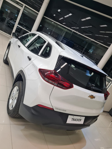 Imagen 2 de 24 de Chevrolet Tracker Manual 0km Año 2023 Gp