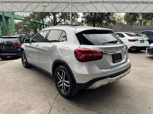 Mercedes-Benz Clase GLA 1.6 200 Cgi Sport At