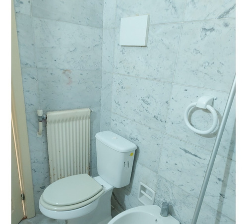 Imagen 10 de 18 de Venta Casa En Una Planta De 3 Dormitorios, Fondo Y Garaje