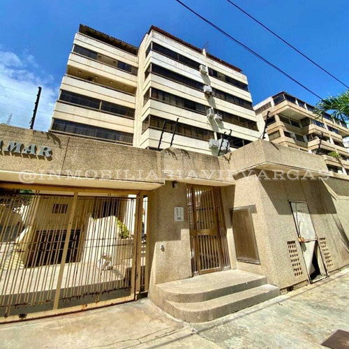 Se Vende Apartamento En Tanaguarenas Estado La Guaira Ref 003 - 242