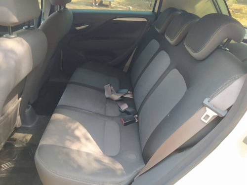 Imagem 6 de 9 de Fiat Punto 1.6 Essence 16v Flex 4p Manual