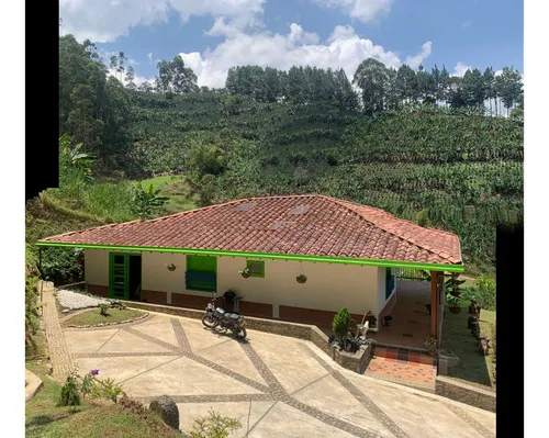 Vendo Casa Con Estilo Rquitectónica En Jardín Antioquia En Unidad