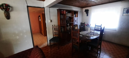 Vende Casa En Sector Marconi, 3 Dormitorios, 2 Baños