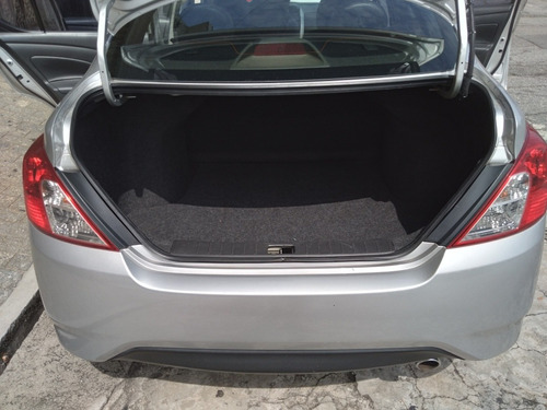 Nissan Versa 2018 1.6 16v Sl Unique Aut. 4p
