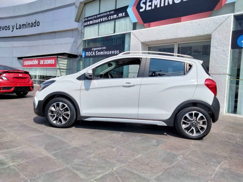 Imagen 2 de 15 de Chevrolet Spark 2018 5p Activ L4/1.4 Man