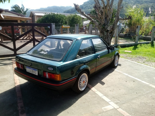 Imagem 1 de 5 de Ford Escort Hobby