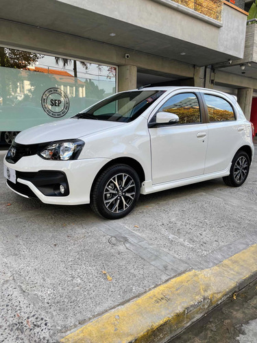 Imagen 21 de 22 de Toyota Etios Xls At