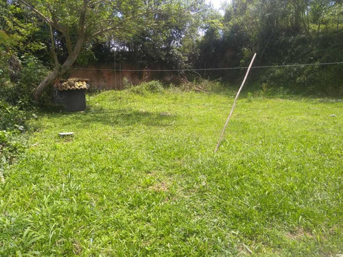 Chácara No Bairro Lagoa