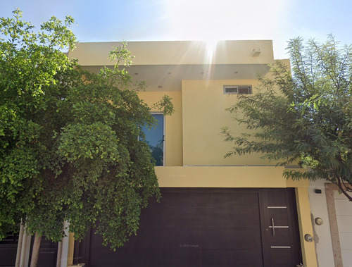 Casa En Venta, Recuperación Bancaria, Col. Jardines Del Bosque, Los Mochis, Sinaloa. Laab2