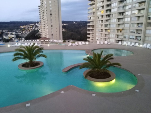 Imagen 2 de 9 de Departamento En Venta De 2d. En Jardin Del Mar, Reñaca