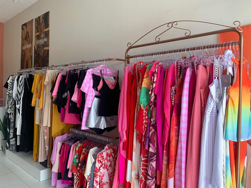 Vendo Loja De Roupas Feminina Com Ponto Comercial