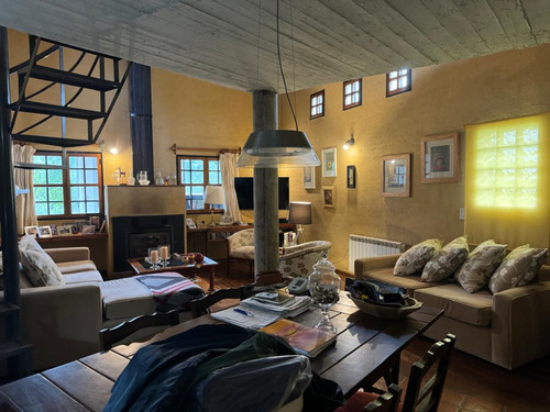 En Venta Espectacular Casa De Categoria En Agua De Oro