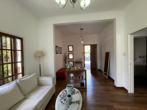 Venta Casa Apto Credito - 4 Ambientes - Centro - Luján