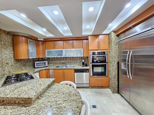 Excelente Apartamento Penthouse En Venta, Urb. San Isidro, Maracay, 25-15410 Mv