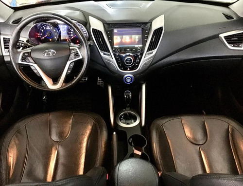 Imagem 2 de 10 de Hyundai Veloster - 1.6