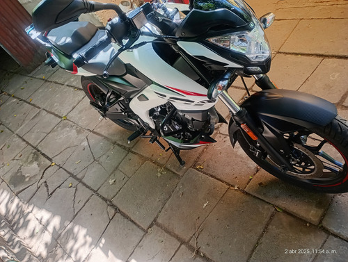 Bajaj Rouser Ns200