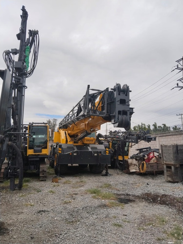 Grua Todo Terreno Grove Rt890e Año 2004 Capacidad 90 Tons