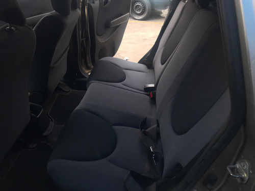 Imagem 8 de 11 de Honda Fit 2005 1.4 Lx 5p