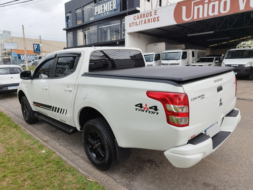 Mitsubishi L200 2.4 Triton Sport Gl Cab. Dupla 4x4 4p
