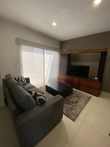 Propiedad Para Inversión En Venta Con 2 Deptos, 1 Loft En Milenio, Queretaro.