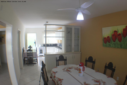 Imagem 8 de 15 de Casa Para Temporada Em Itapema, Meia Praia, 5 Dormitórios, 1 Suíte, 5 Banheiros, 4 Vagas - Ca303120_1-821798