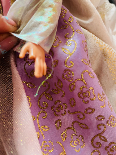 Barbie Rapunzel De Mattel - Muñeca Encantadora Y Mágica (Usado)