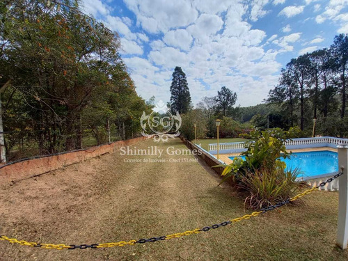 Imagem 5 de 14 de 2.000 M², 03 Dormitórios, Churrasqueira E Piscina !!