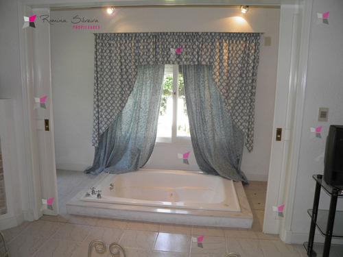 Estupendo Chalet En San Rafael,- Ref: 7453