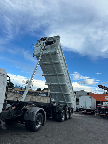 Carreta Semi Reboque Randon 25 Metros Com Pneus