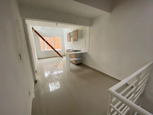 Venta De Casa Bifamiliar 140mtrs2 En Jamundí, 9391.