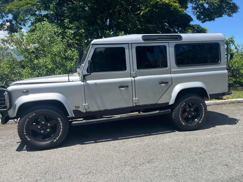 Land Rover Defender 2.5 110 Cstd Black 5p