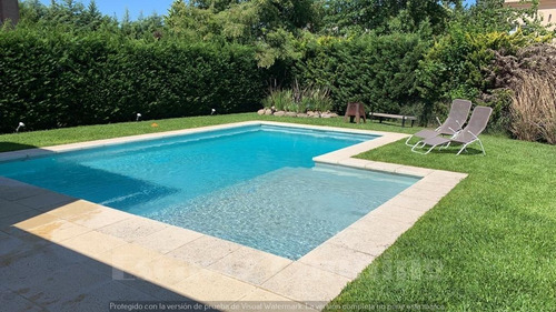 Imagen 8 de 12 de Casa De Categoria En Venta Barrio El Rocio Canning Acepta Permuta