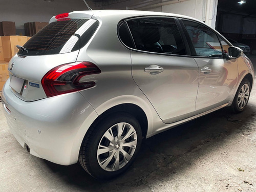 Peugeot 208 Active 1.6 115