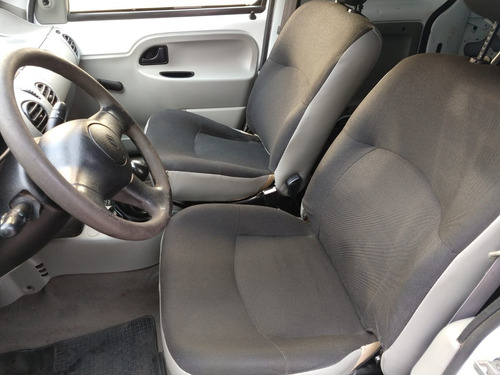 Imagen 12 de 14 de Renault Kangoo Confort Furgon 1.6n M/t