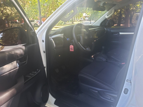 Toyota Hilux 2.4 Cd Sr 150cv 4x2 2019