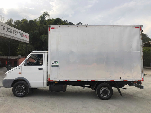 Imagem 6 de 8 de Iveco Daily 3513