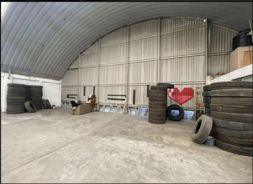 Renta De Bodega Comercial En Iztapalapa, Frente A Central De Abastos Le399