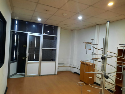 Gran Galpon Con Local Comercial (84811)