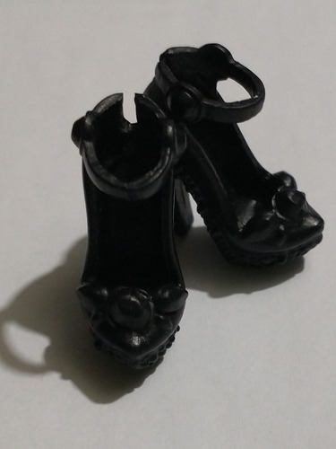 Barbie Zapatos Negro Mattel (Usado)