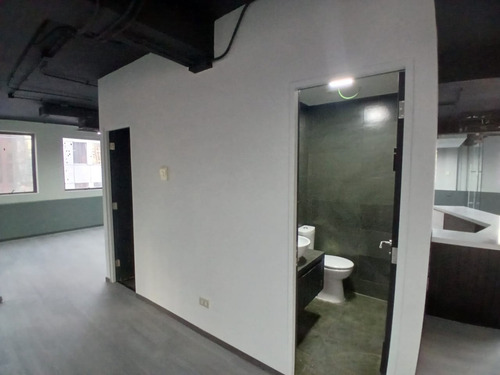 Excelentes Oficinas Panta Libre De 359 M2 Recién Remodelada