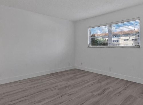 Departamento En Venta - 1 Dormitorio 2 Baños - 60mts2 - Lauderhill, Miami, Florida