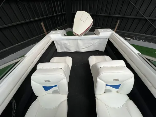 Lancha Campanili Ventura 140 Hp